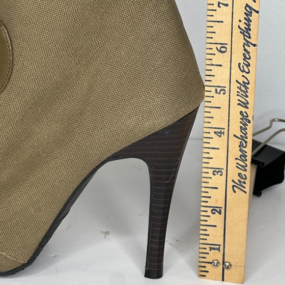 Elle Vaughn Olive Green PeepToe Ankle Booties Canvas Sz 7 - Picture 7 of 12